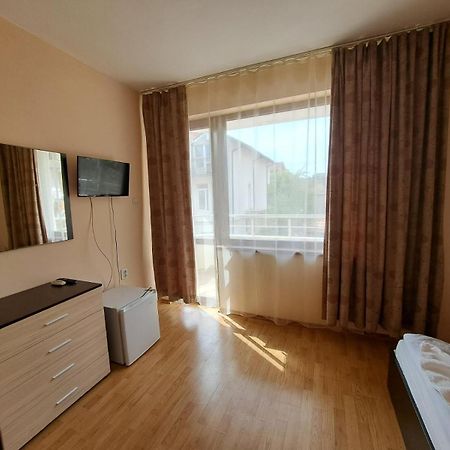 Guest House Lazur Obzor Habitación foto